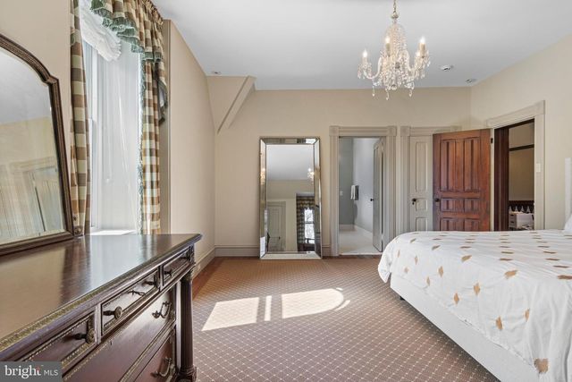 228 S RADNOR CHESTER RD, Villanova, PA 19085