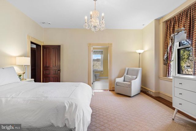 228 S RADNOR CHESTER RD, Villanova, PA 19085