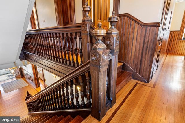 228 S RADNOR CHESTER RD, Villanova, PA 19085