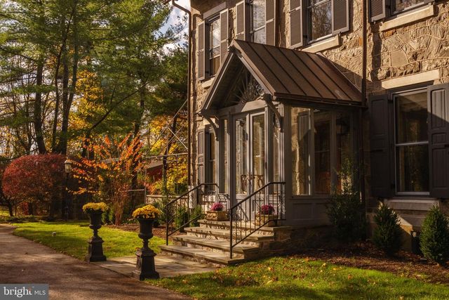 228 S RADNOR CHESTER RD, Villanova, PA 19085