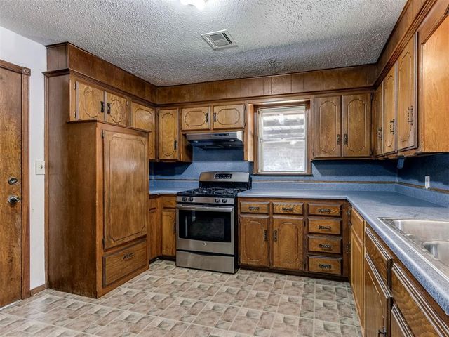 909 SW 66th Street, Oklahoma City, OK 73139