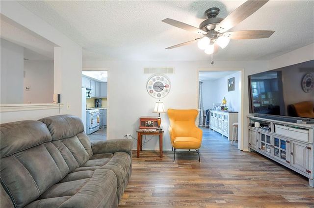 1116 Owen Drive, Liberty, MO 64068