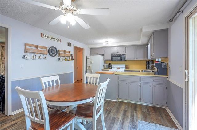 1116 Owen Drive, Liberty, MO 64068
