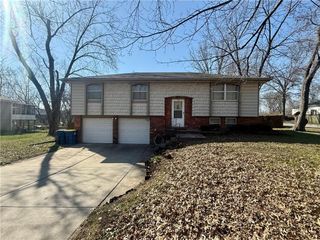 1116 Owen Drive, Liberty, MO 64068
