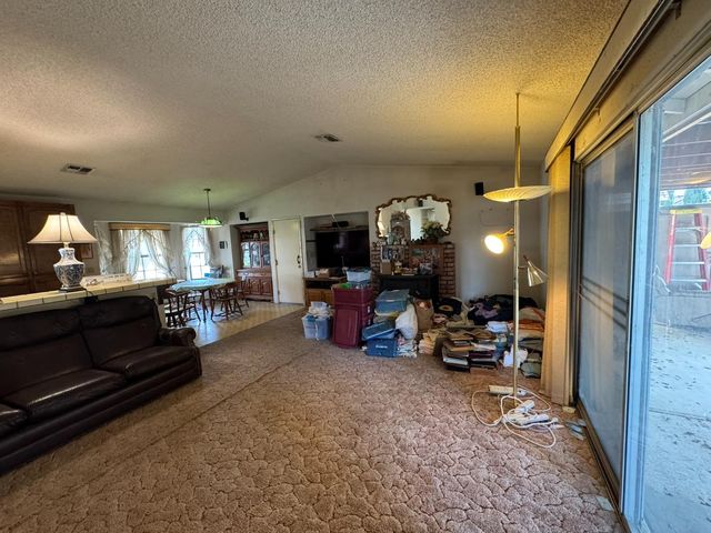1461 E D St, Oakdale, CA 95361
