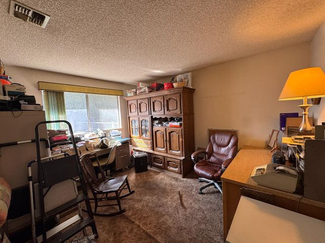 1461 E D St, Oakdale, CA 95361