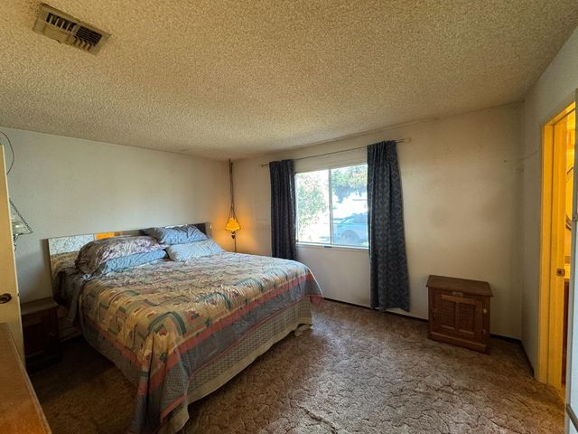 1461 E D St, Oakdale, CA 95361