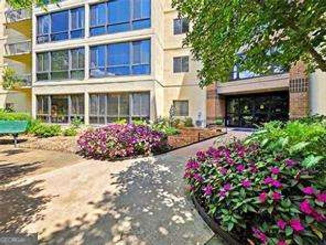 1800 Clairmont Lake A204, Decatur, GA 30033