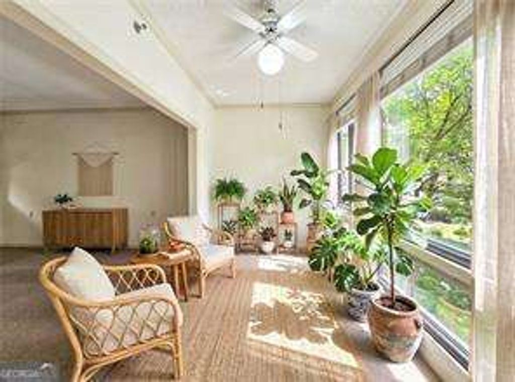 1800 Clairmont Lake A204, Decatur, GA 30033