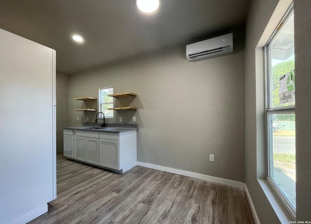 146 Isabel, San Antonio, TX 78210