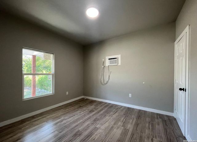 146 Isabel, San Antonio, TX 78210