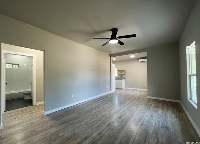 146 Isabel, San Antonio, TX 78210