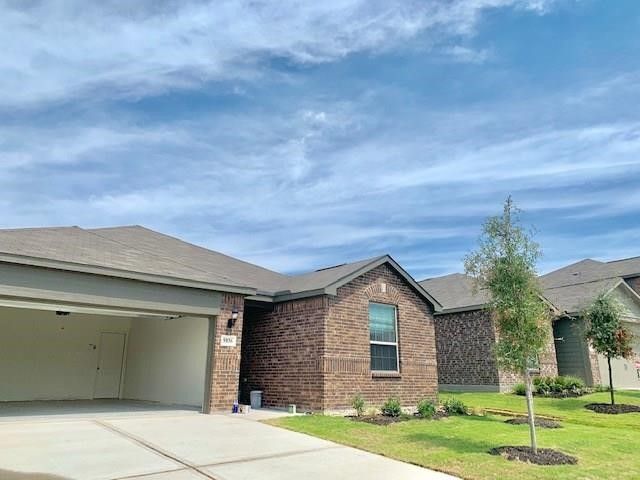 5936 Garnet Hill Lane, Fort Worth, TX 76179