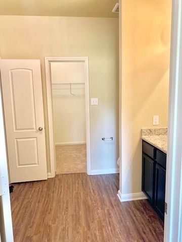 5936 Garnet Hill Lane, Fort Worth, TX 76179