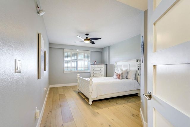 1370 GULF BOULEVARD 403, Clearwater Beach, FL 33767