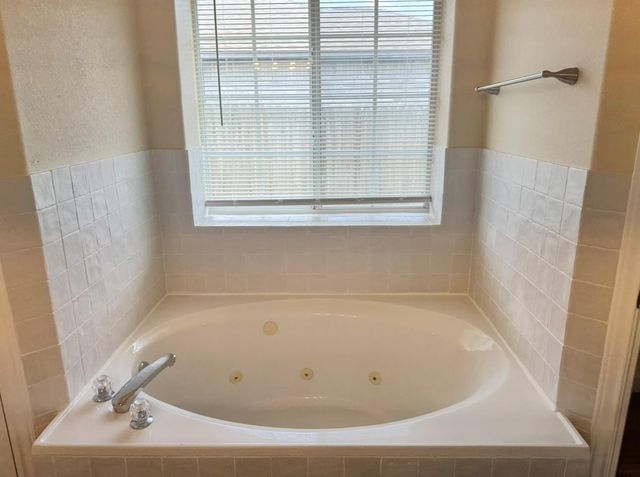 1306 Meadow CV, Elgin, TX 78621
