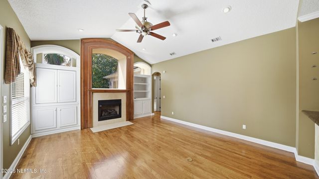 2738 CHESTNUT GROVE Court, Orange Park, FL 32073