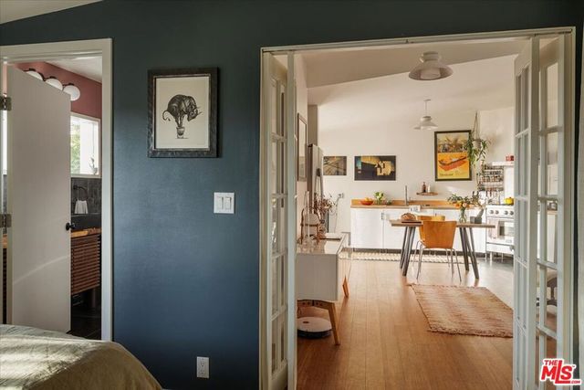 1325 Romulus Drive, Glendale, CA 91205