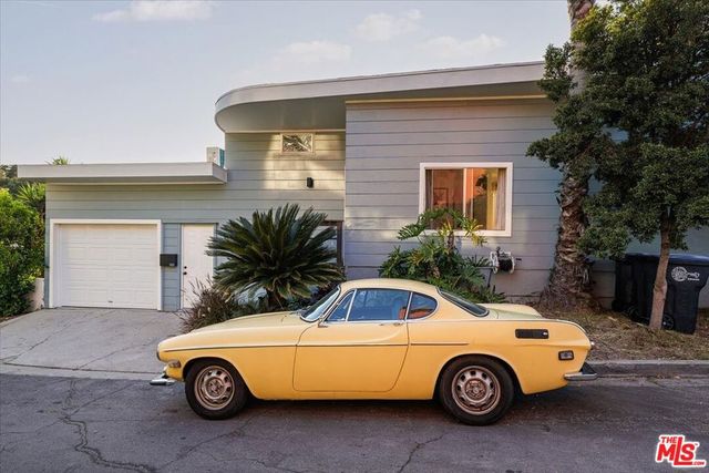 1325 Romulus Drive, Glendale, CA 91205