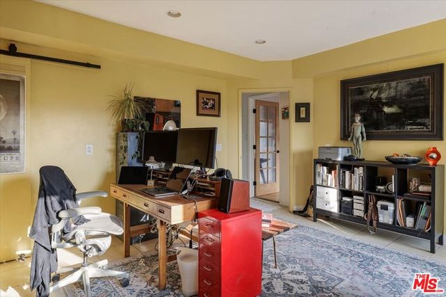 1325 Romulus Drive, Glendale, CA 91205