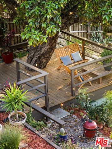 1325 Romulus Drive, Glendale, CA 91205