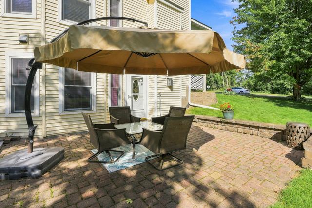 1402 4th Street N, Stillwater, MN 55082