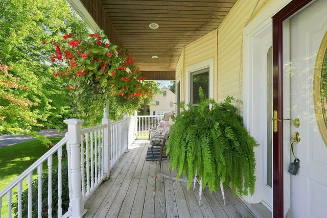 1402 4th Street N, Stillwater, MN 55082