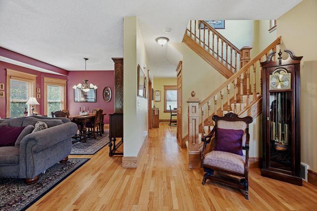 1402 4th Street N, Stillwater, MN 55082