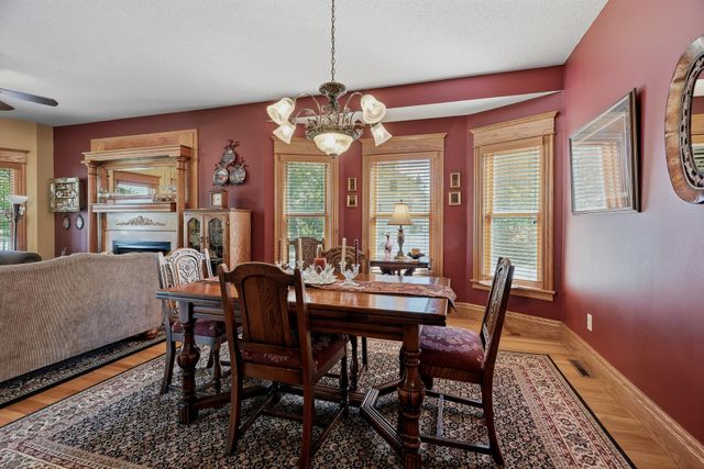 1402 4th Street N, Stillwater, MN 55082