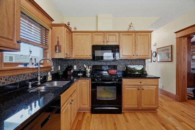 1402 4th Street N, Stillwater, MN 55082