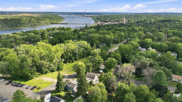 1402 4th Street N, Stillwater, MN 55082