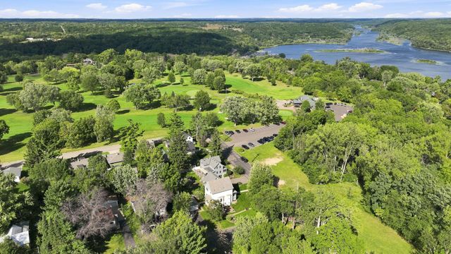1402 4th Street N, Stillwater, MN 55082