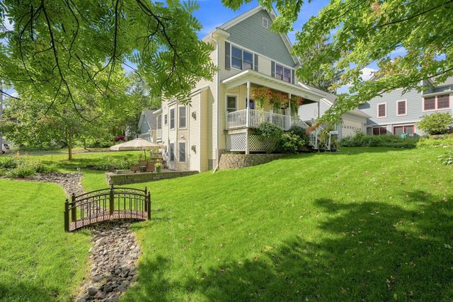 1402 4th Street N, Stillwater, MN 55082