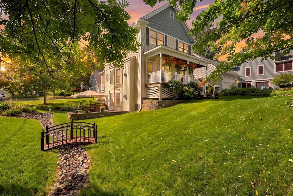 1402 4th Street N, Stillwater, MN 55082 — exterior