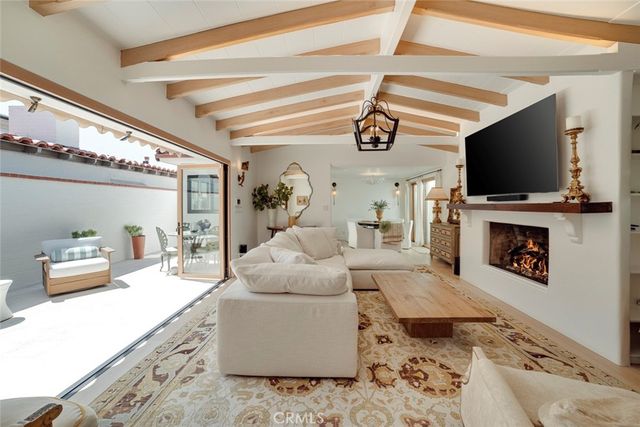 106 Via Cordova, Newport Beach, CA 92663
