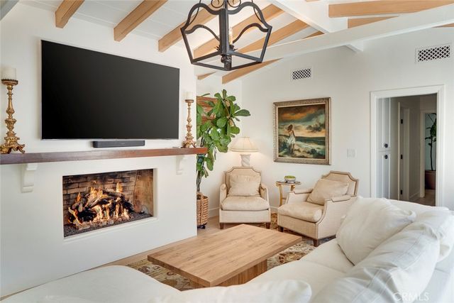 106 Via Cordova, Newport Beach, CA 92663