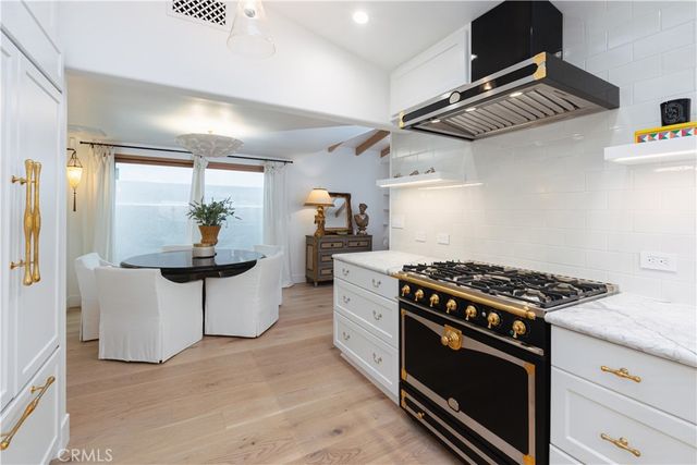 106 Via Cordova, Newport Beach, CA 92663