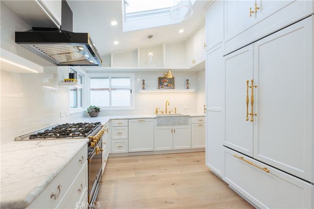 106 Via Cordova, Newport Beach, CA 92663
