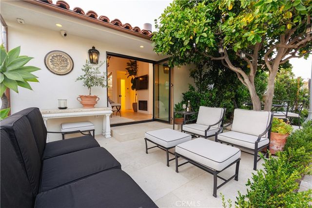 106 Via Cordova, Newport Beach, CA 92663