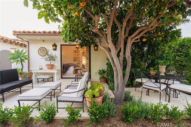 106 Via Cordova, Newport Beach, CA 92663