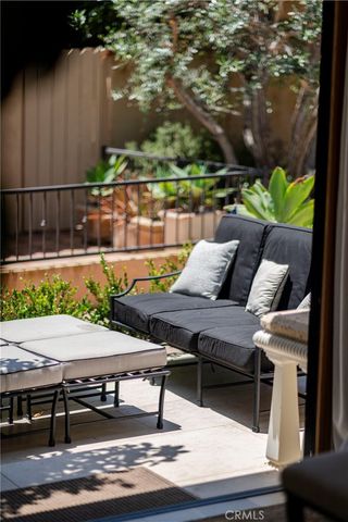 106 Via Cordova, Newport Beach, CA 92663