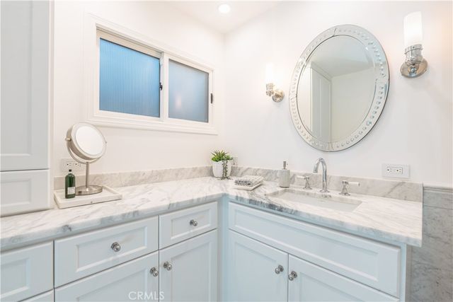 106 Via Cordova, Newport Beach, CA 92663
