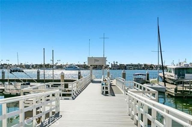 106 Via Cordova, Newport Beach, CA 92663