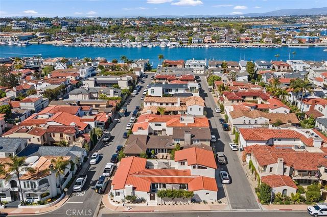 106 Via Cordova, Newport Beach, CA 92663