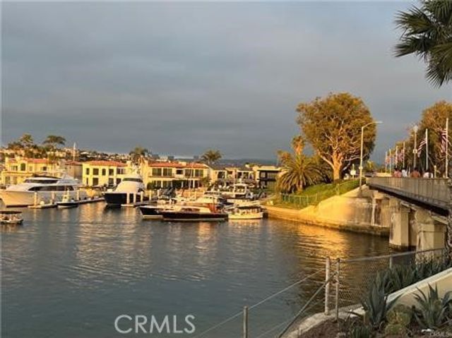 106 Via Cordova, Newport Beach, CA 92663