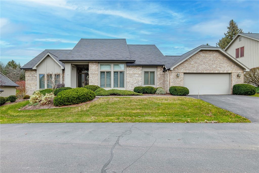 7 Doral Court, Pittsford, NY 14534