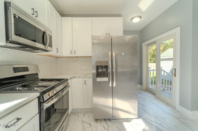 28 Everett Road, Colonie, NY 12205