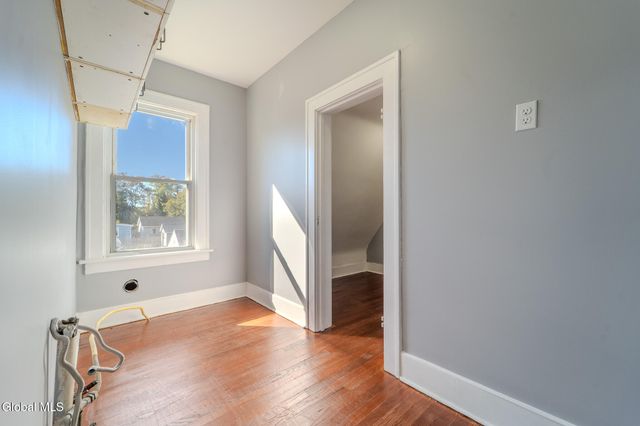 28 Everett Road, Colonie, NY 12205