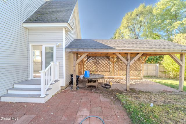 28 Everett Road, Colonie, NY 12205