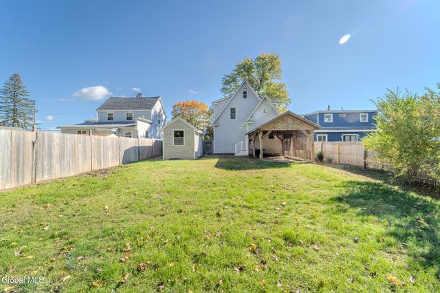 28 Everett Road, Colonie, NY 12205